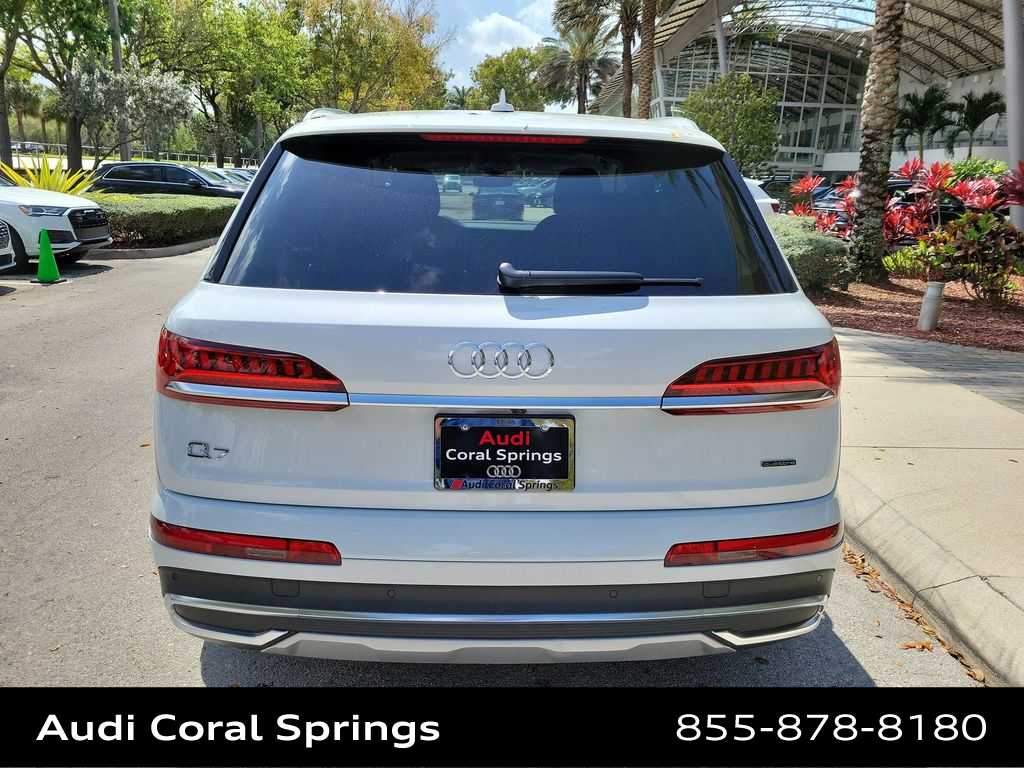 Thumbnail: 2023 Audi Q7 - 13