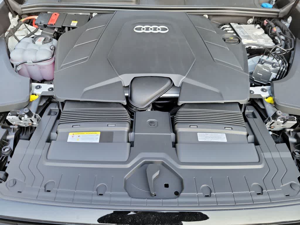 Thumbnail: 2026 Audi Q8 - 9