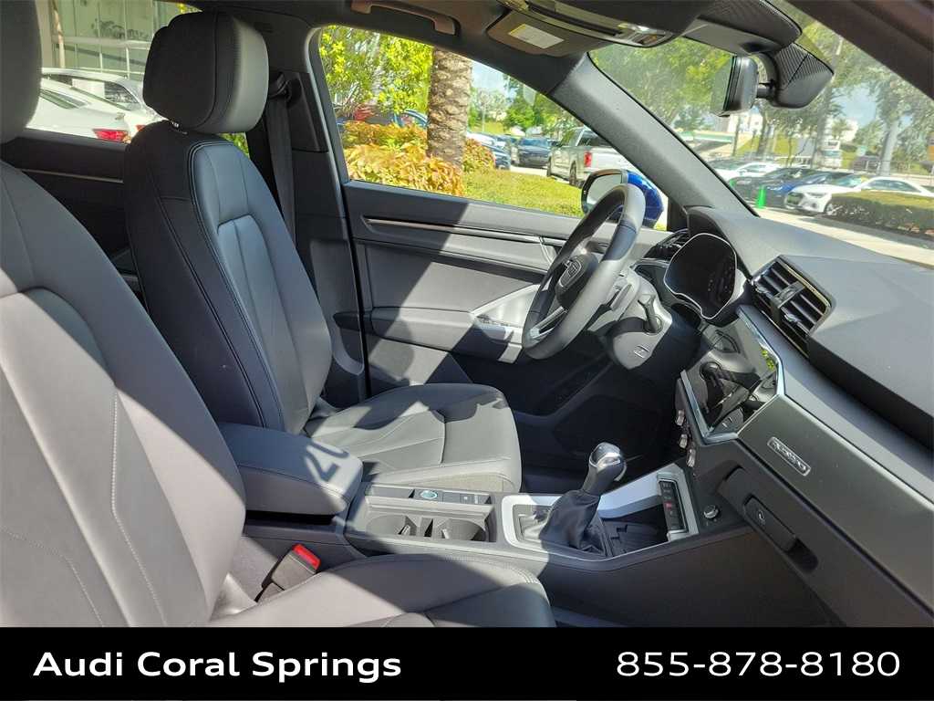 Thumbnail: 2025 Audi Q3 - 14