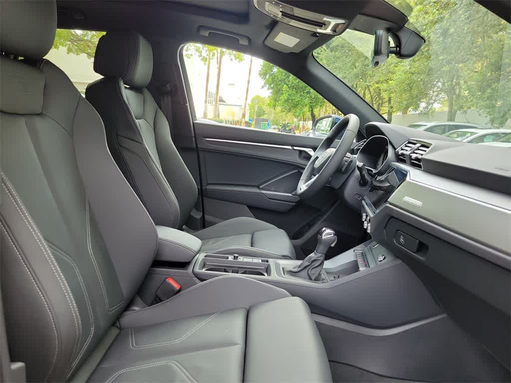 Thumbnail: 2025 Audi Q3 - 14