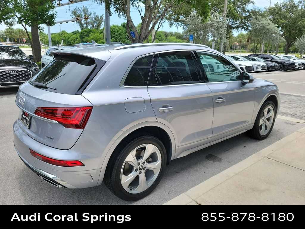 Thumbnail: 2022 Audi Q5 - 8