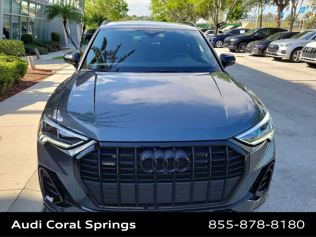 Thumbnail: 2025 Audi Q3 - 14