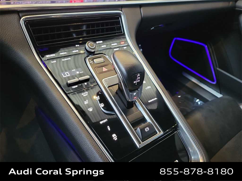 Thumbnail: 2021 Porsche Panamera - 17