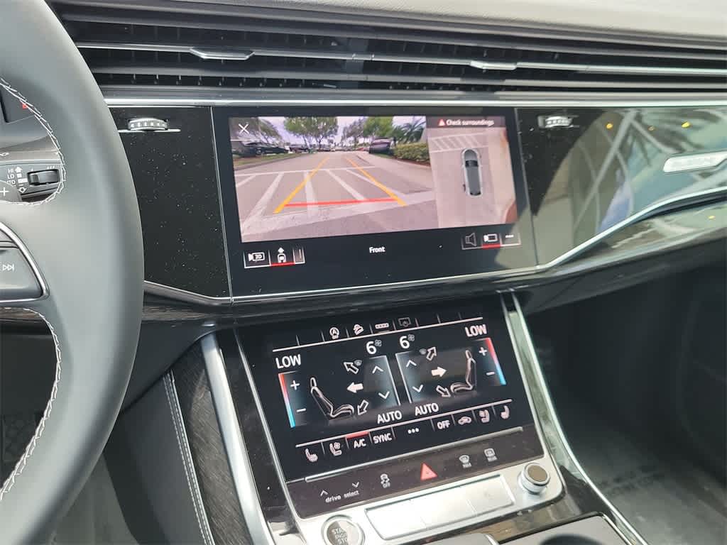 Thumbnail: 2025 Audi Q8 - 24