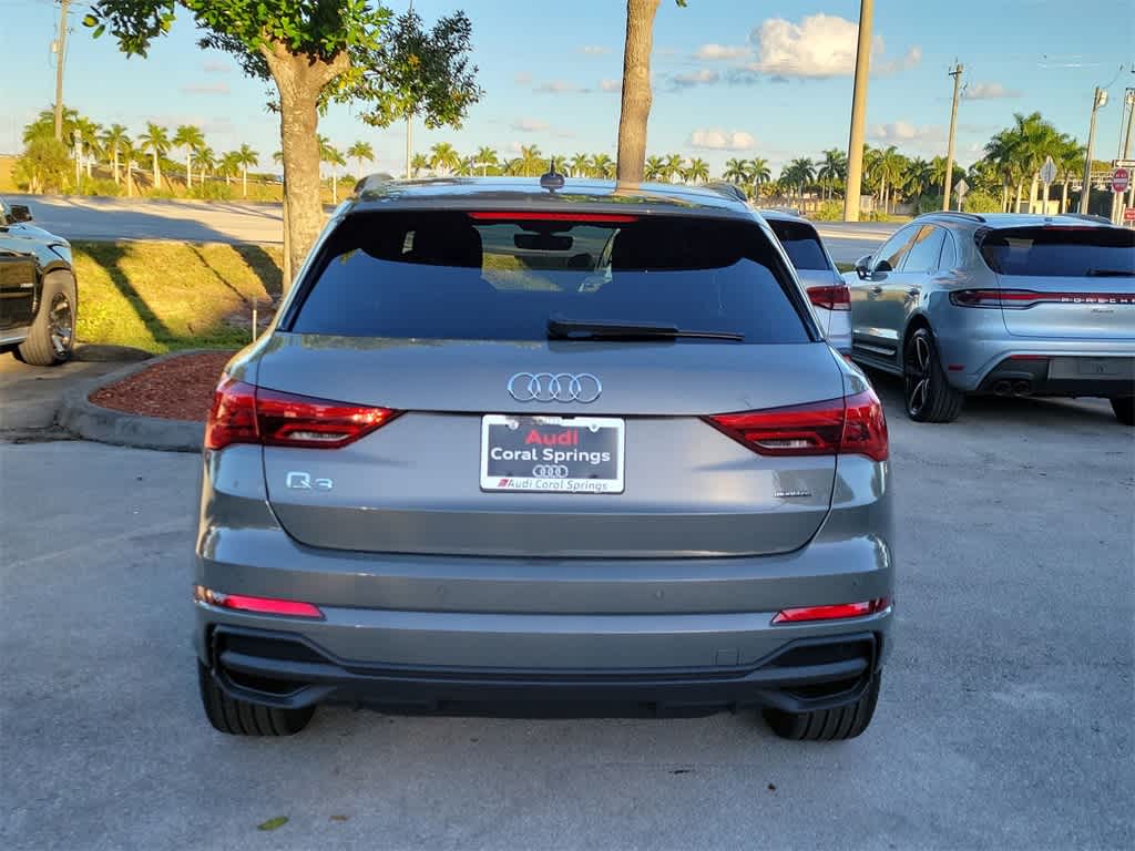 Thumbnail: 2025 Audi Q3 - 13