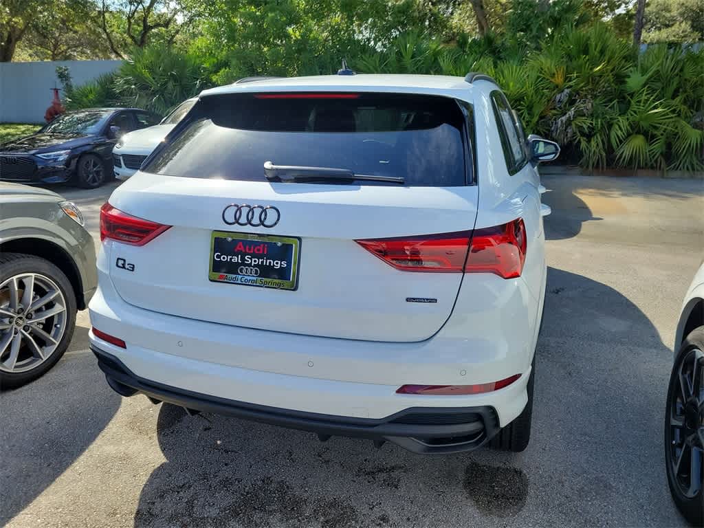 Thumbnail: 2025 Audi Q3 - 4