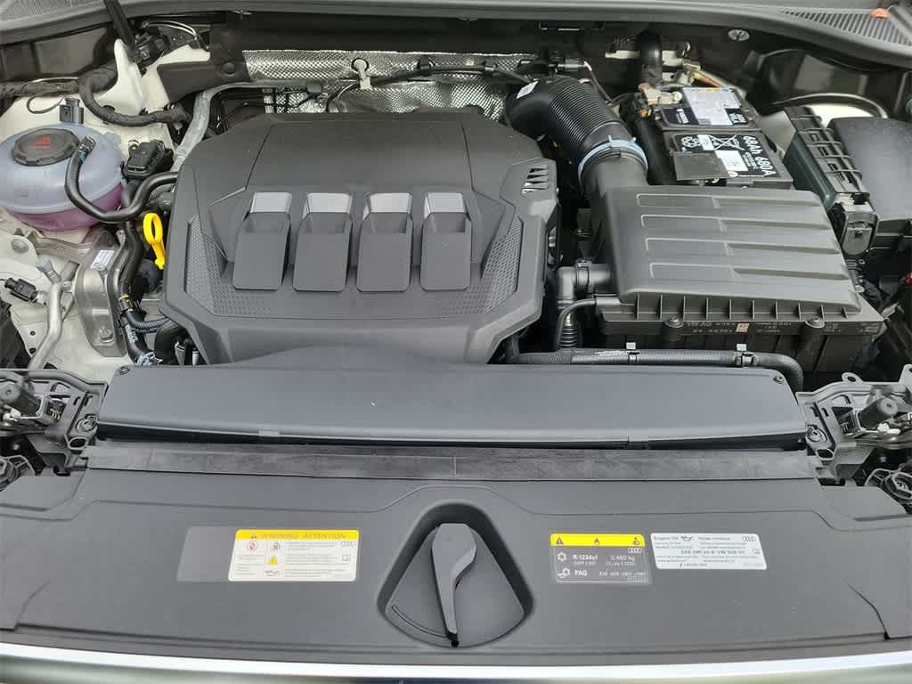 Thumbnail: 2025 Audi Q3 - 9