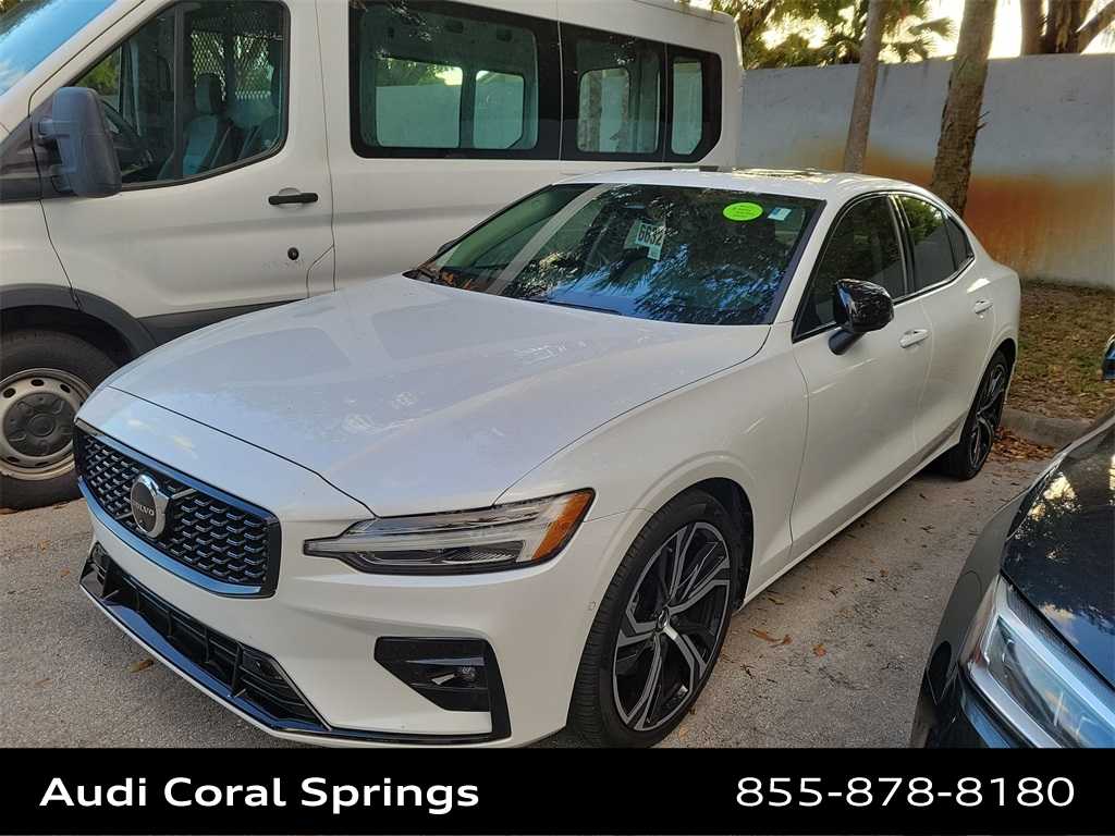 Thumbnail: 2023 Volvo S60 - 3
