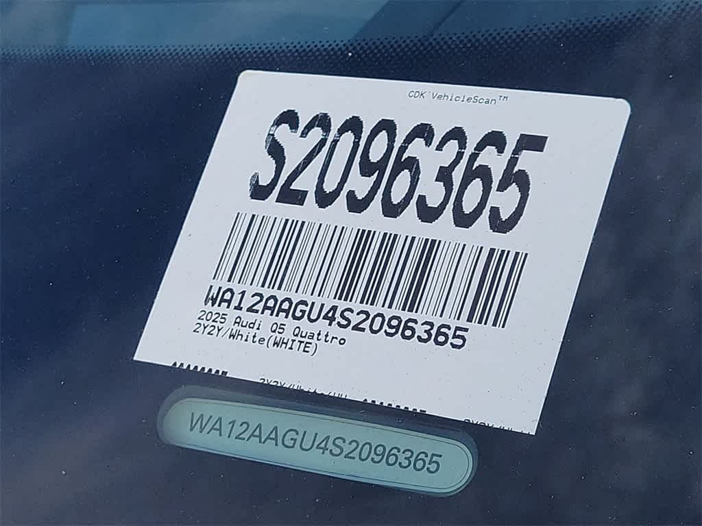 Thumbnail: 2025 Audi Q5 - 21