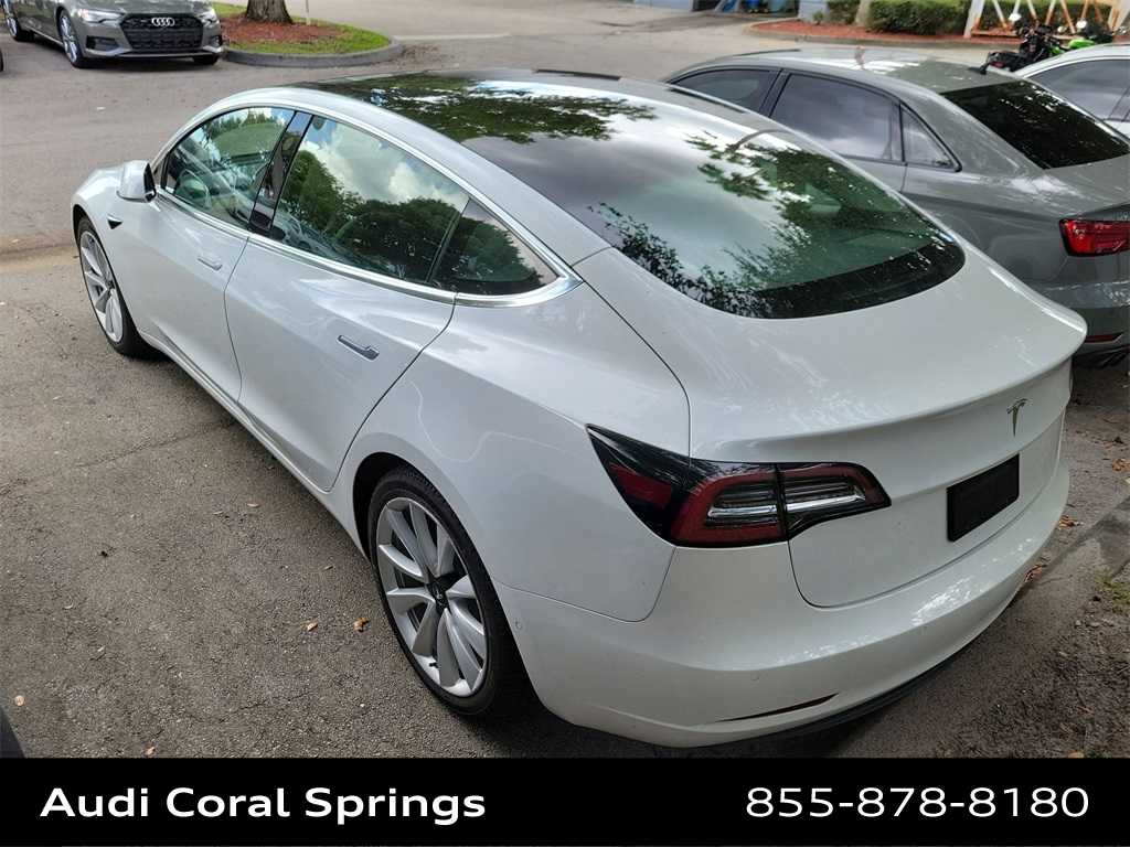Thumbnail: 2020 Tesla Model 3 - 21