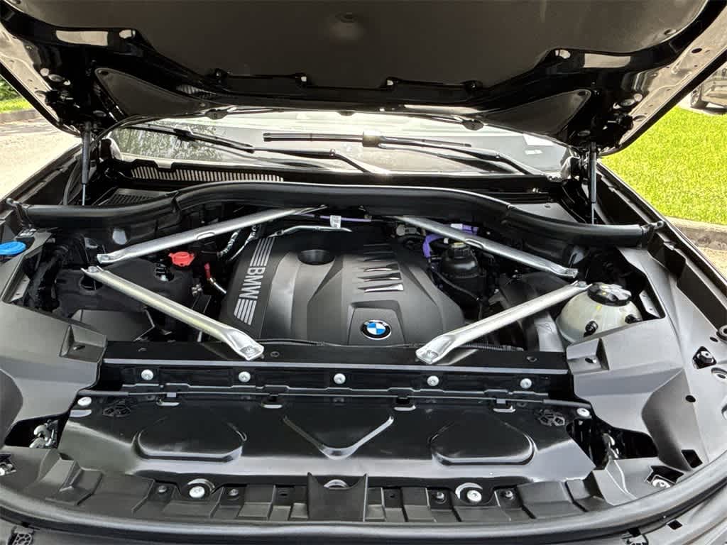 2023 BMW X7 xDrive40i 23