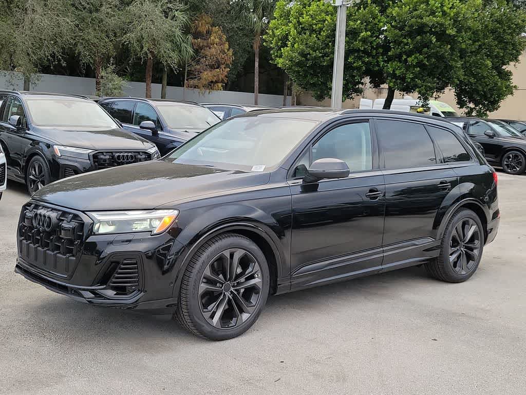 Thumbnail: 2026 Audi Q7 - 4