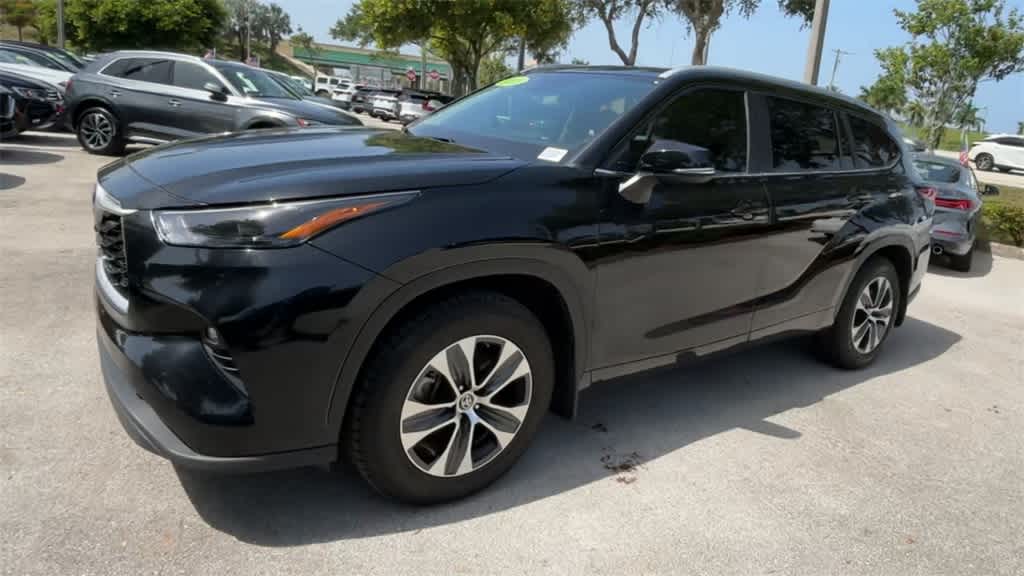 2024 Toyota Highlander XLE 4
