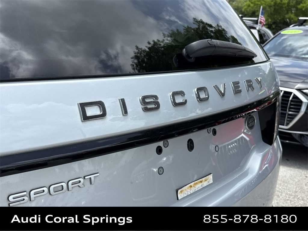 Thumbnail: 2022 Land Rover Discovery Sport - 21