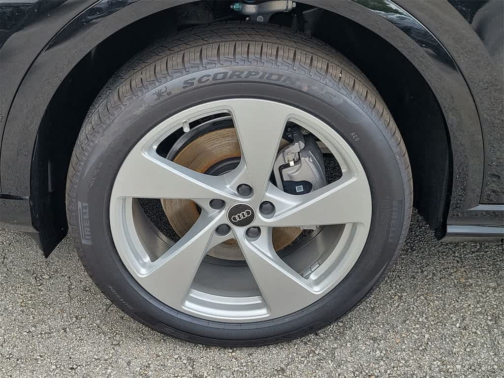 Thumbnail: 2025 Audi Q5 - 8