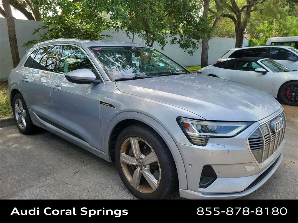 Thumbnail: 2019 Audi e-tron - 8