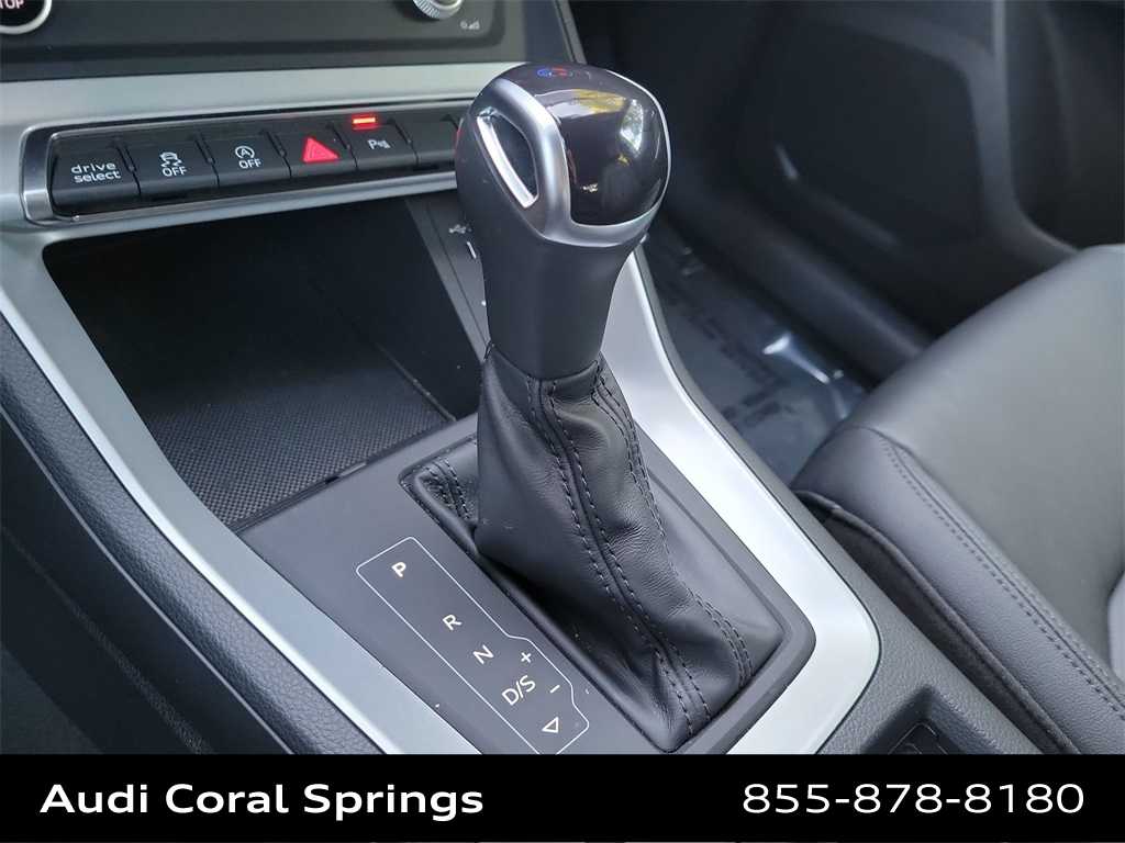 Thumbnail: 2022 Audi Q3 - 25