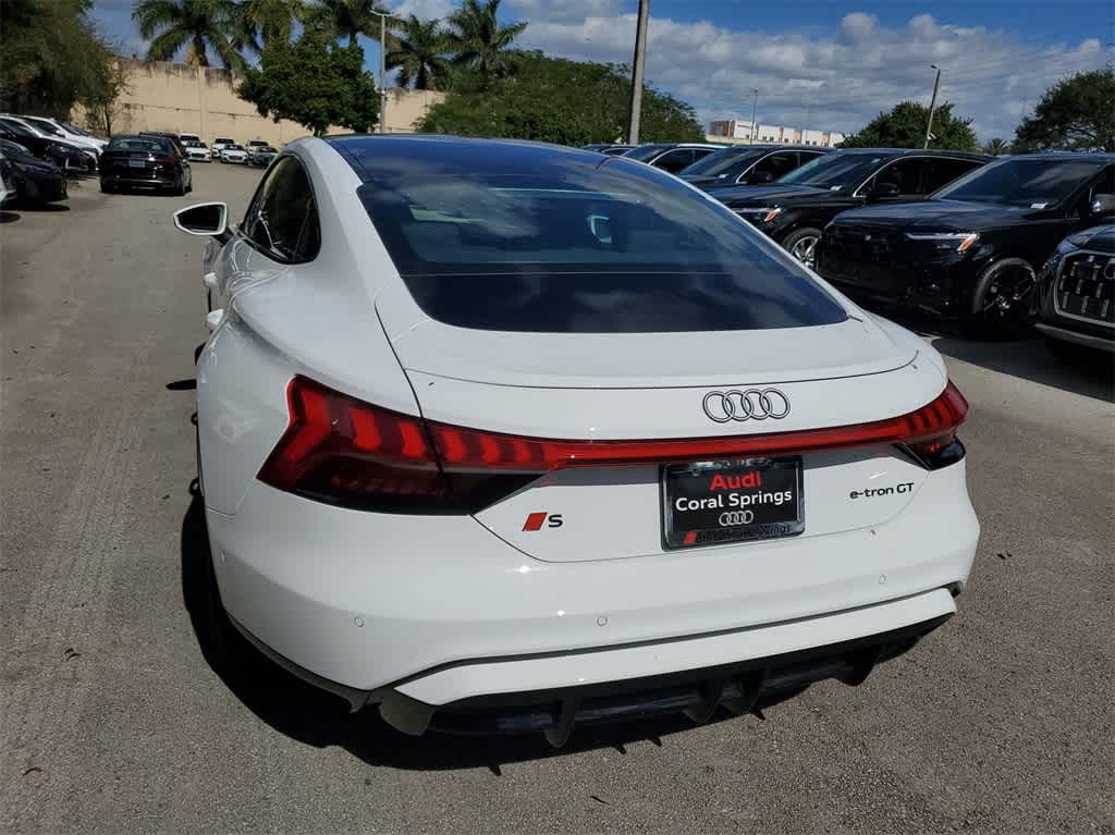 2025 Audi e-tron GT Premium Plus 12
