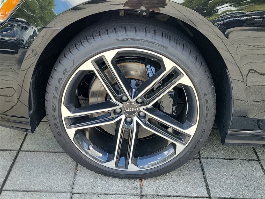 Thumbnail: 2025 Audi A8 - 8