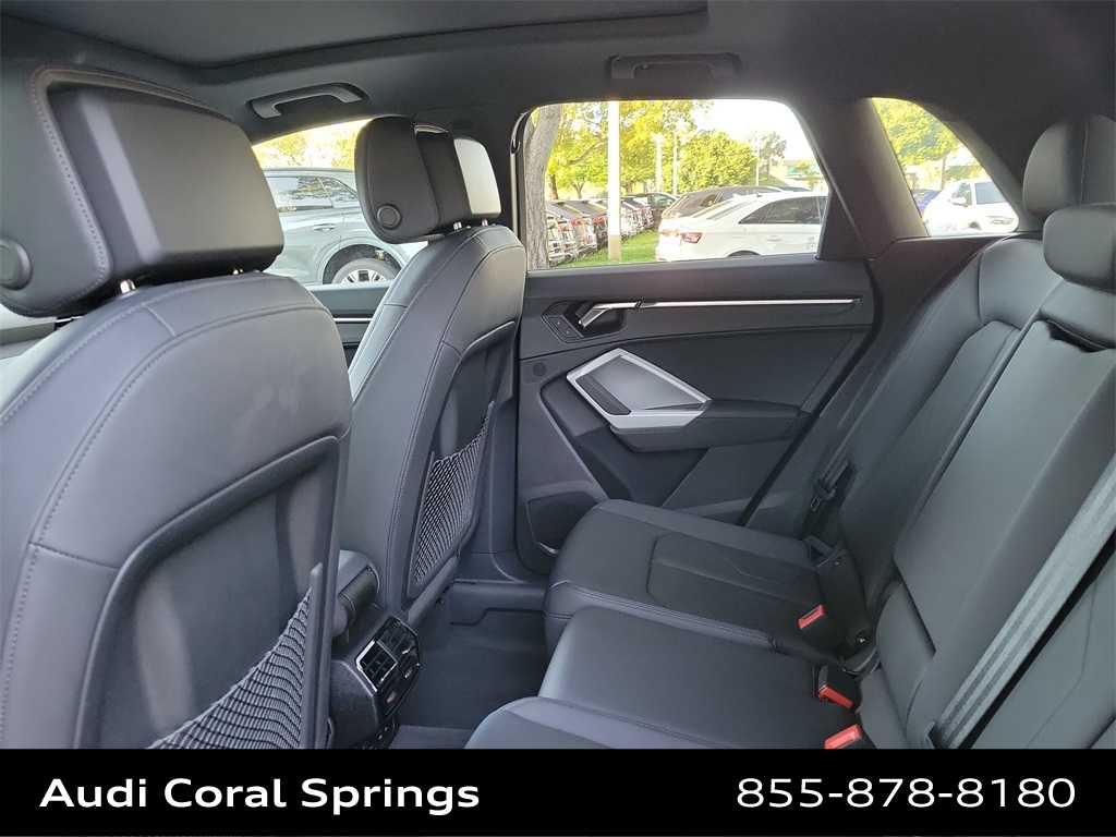 Thumbnail: 2022 Audi Q3 - 20