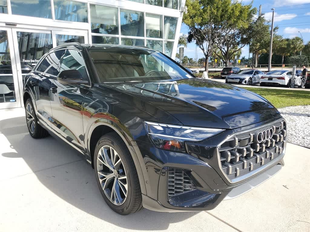 Thumbnail: 2025 Audi Q8 - 2