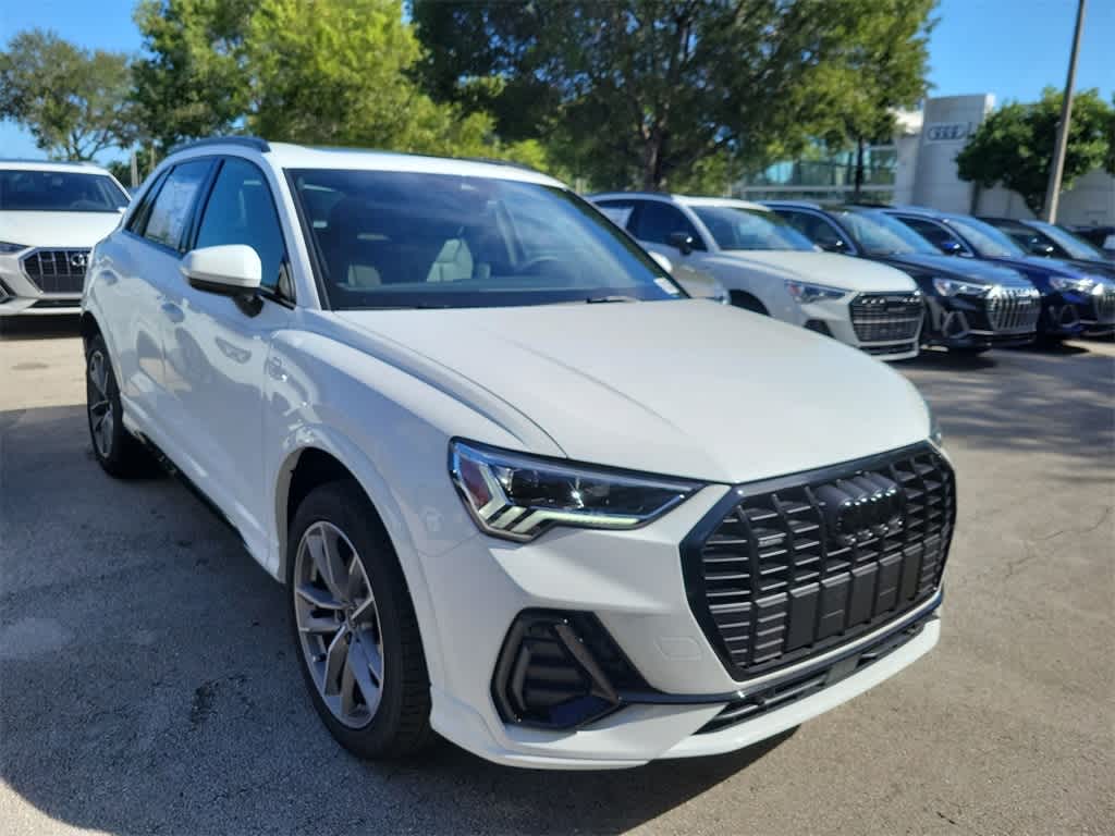 Thumbnail: 2025 Audi Q3 - 6