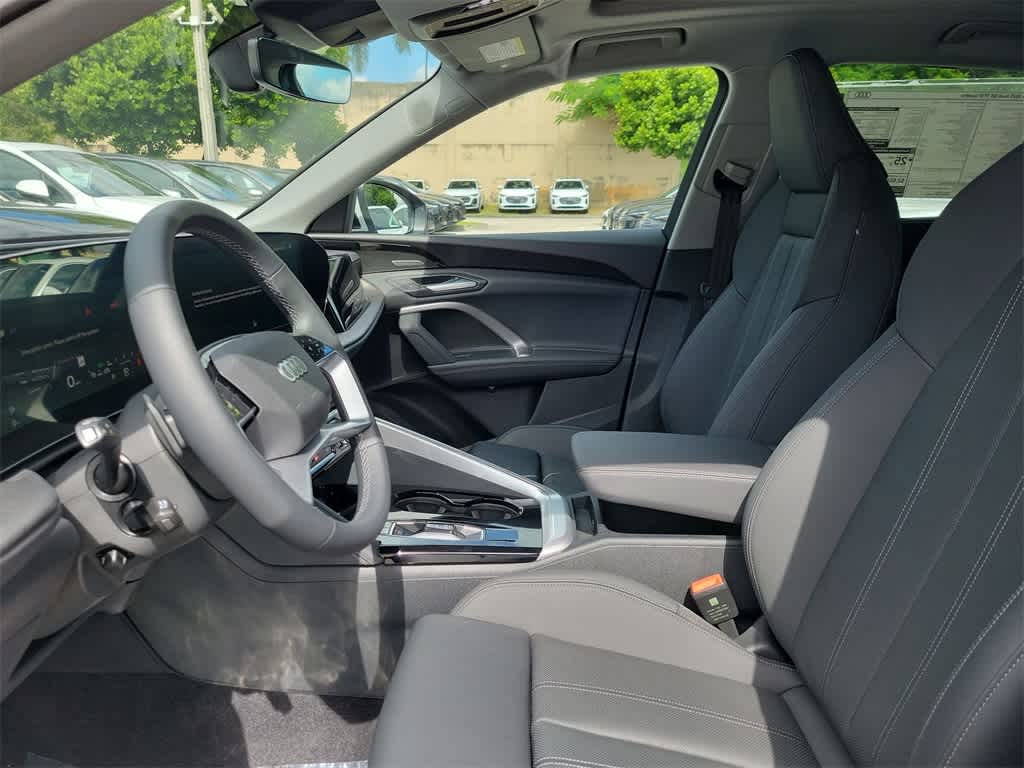 Thumbnail: 2025 Audi Q5 - 11