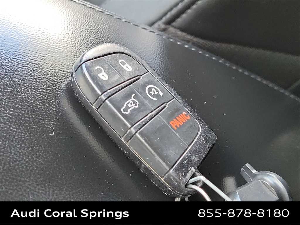 Thumbnail: 2019 Jeep Grand Cherokee - 28