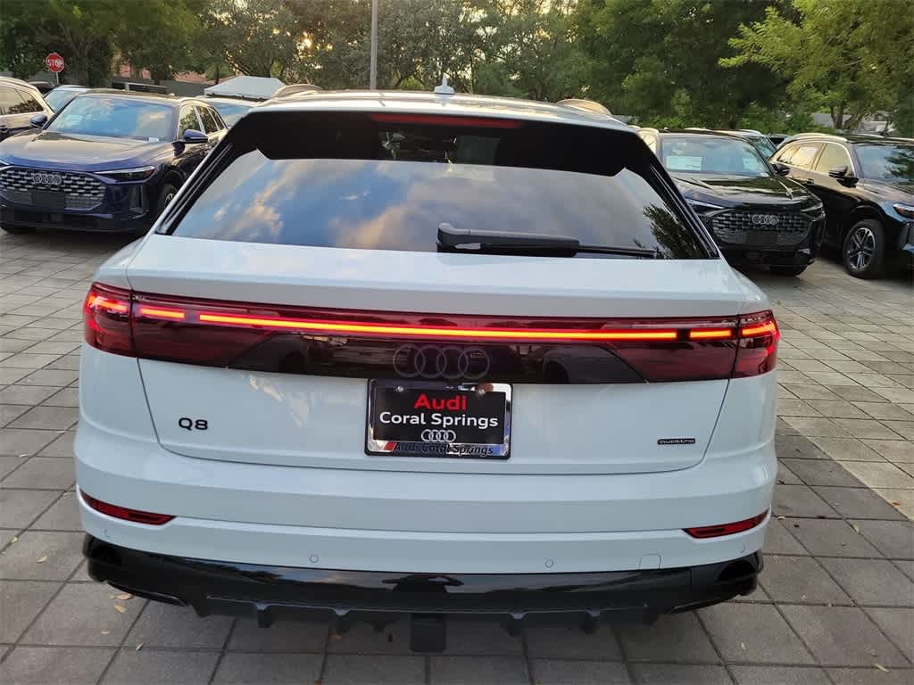 Thumbnail: 2026 Audi Q8 - 5