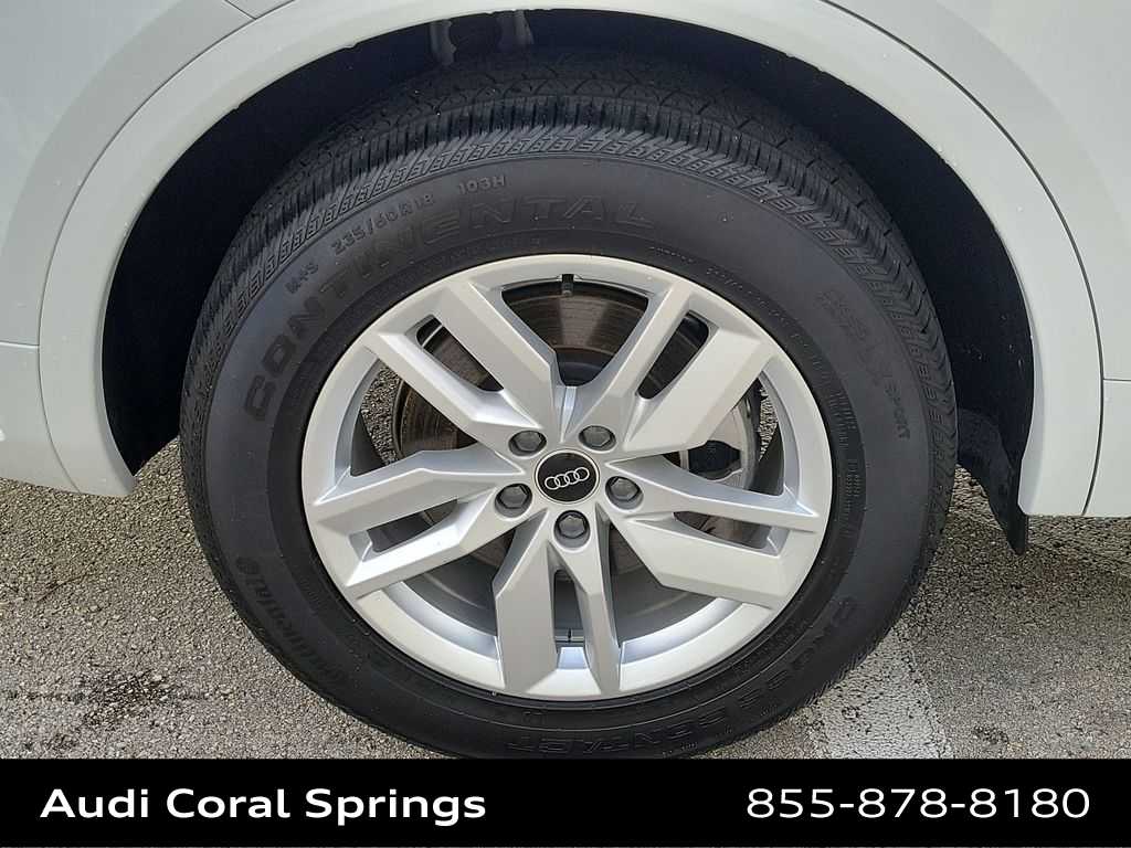 Thumbnail: 2023 Audi Q5 - 16