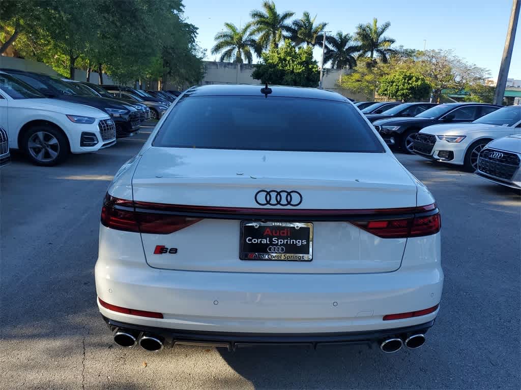 Thumbnail: 2025 Audi S8 - 13