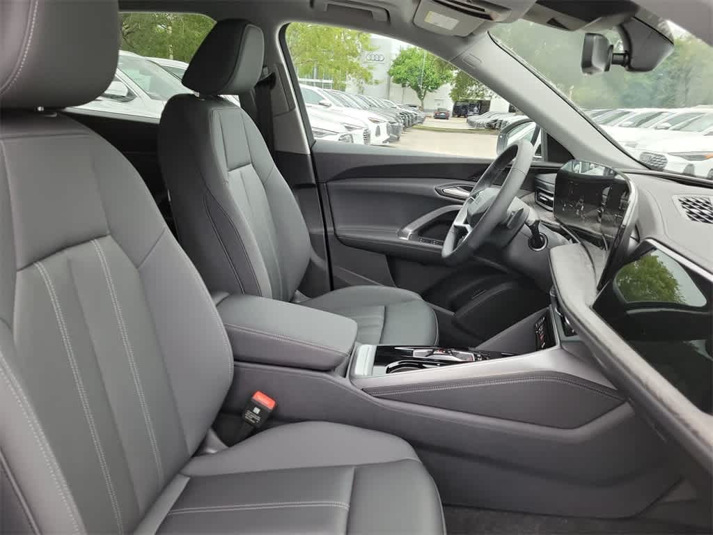 Thumbnail: 2025 Audi Q5 - 14