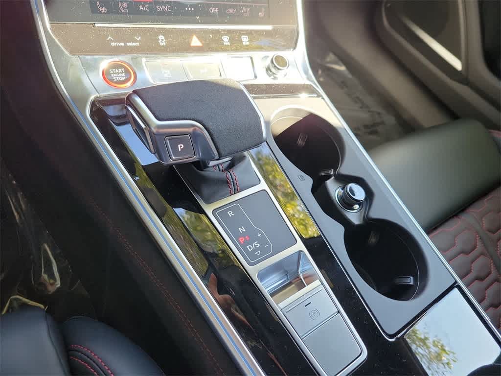 Thumbnail: 2026 Audi RS 6 - 17