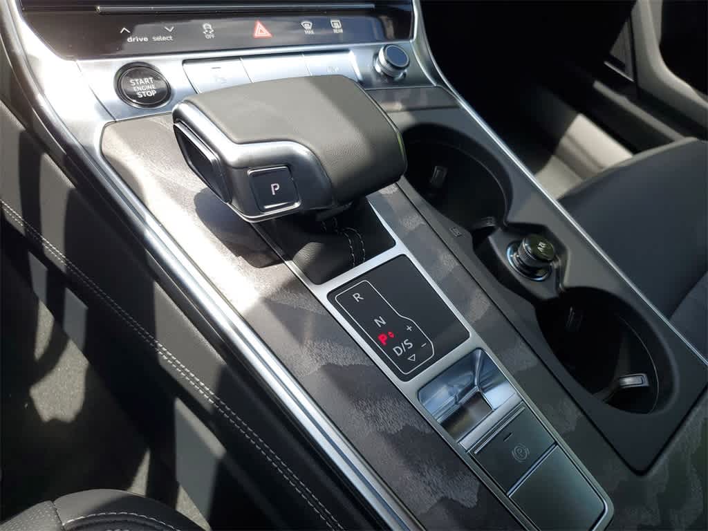 Thumbnail: 2025 Audi A6 - 25