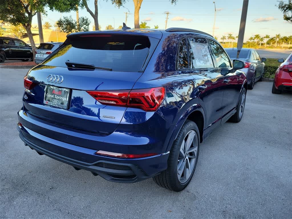 Thumbnail: 2025 Audi Q3 - 8