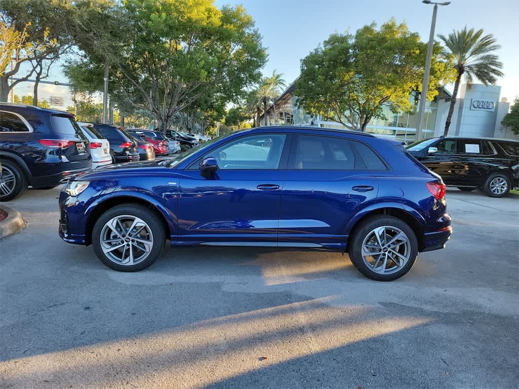 Thumbnail: 2025 Audi Q3 - 5