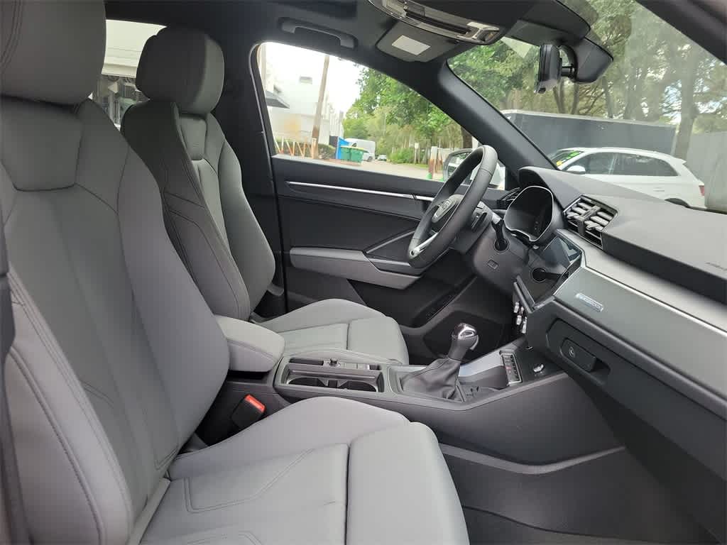 Thumbnail: 2025 Audi Q3 - 14