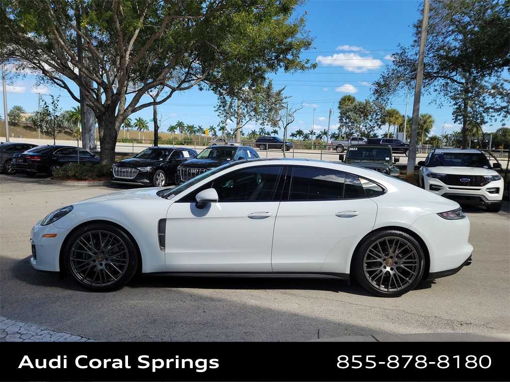 Thumbnail: 2022 Porsche Panamera - 11