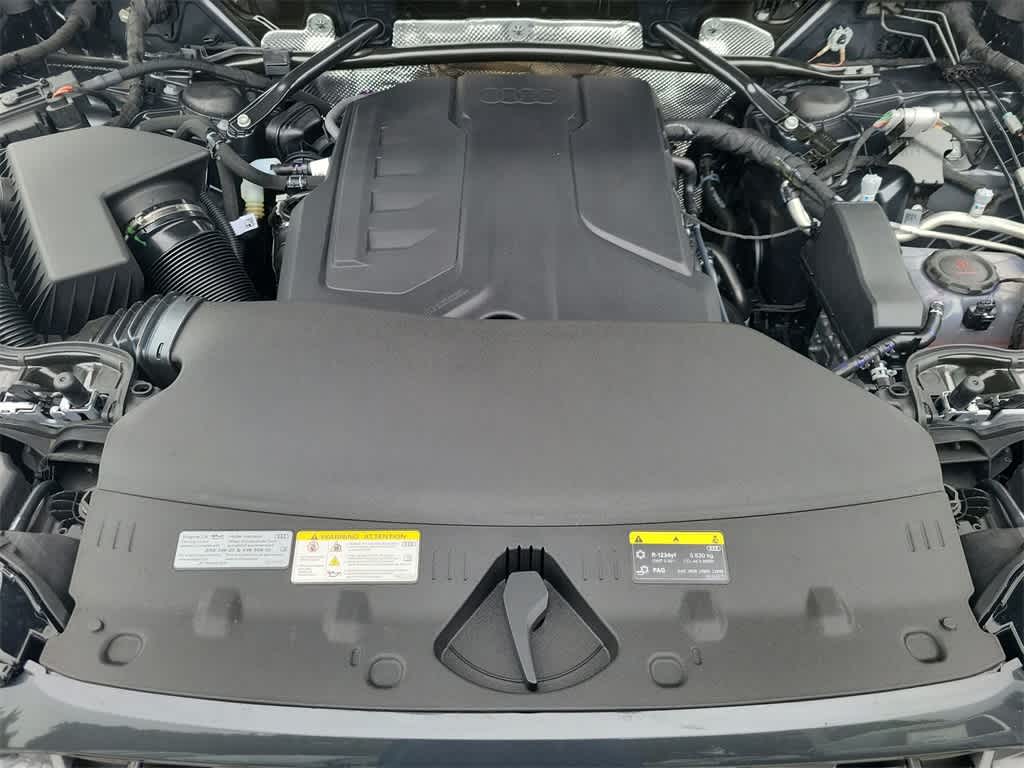 Thumbnail: 2025 Audi Q5 - 9