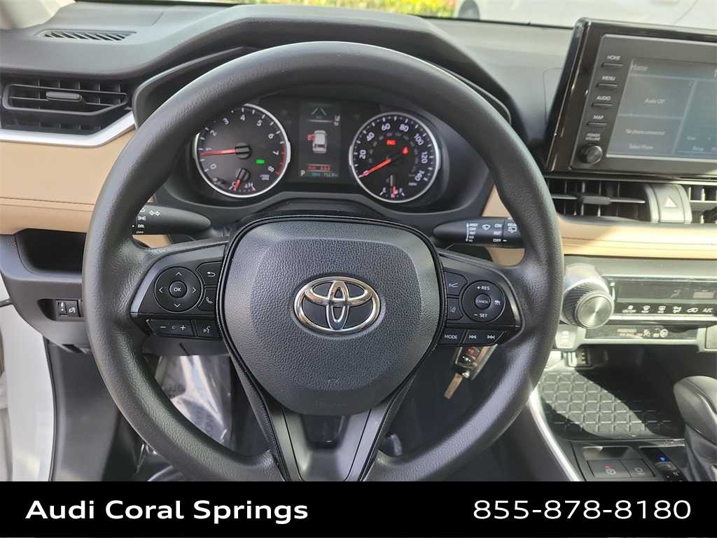 Thumbnail: 2019 Toyota RAV4 - 15