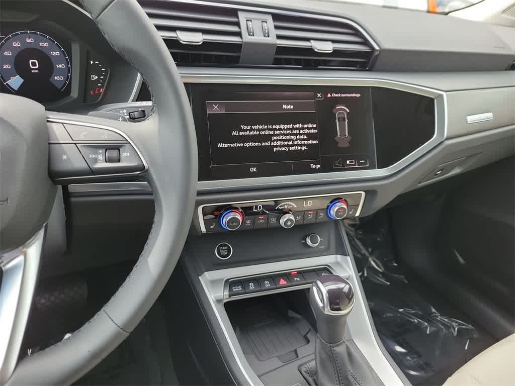 Thumbnail: 2025 Audi Q3 - 16