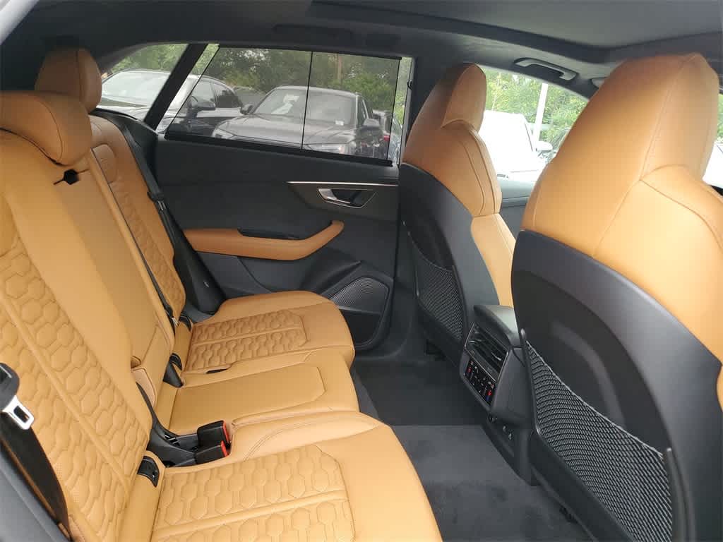 2025 Audi RS Q8 4.0T 21