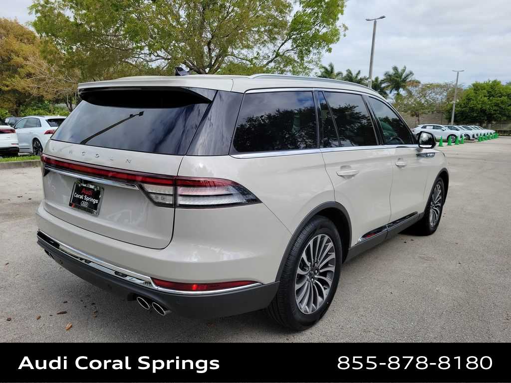 Thumbnail: 2023 Lincoln Aviator - 8