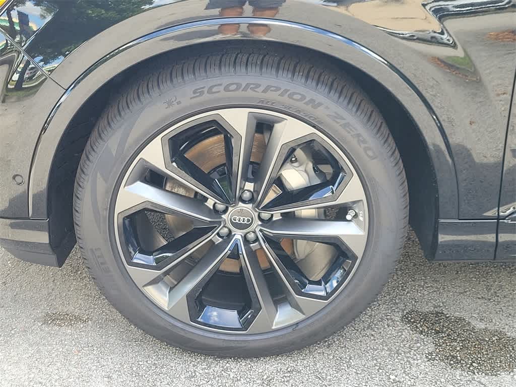 Thumbnail: 2026 Audi Q7 - 8