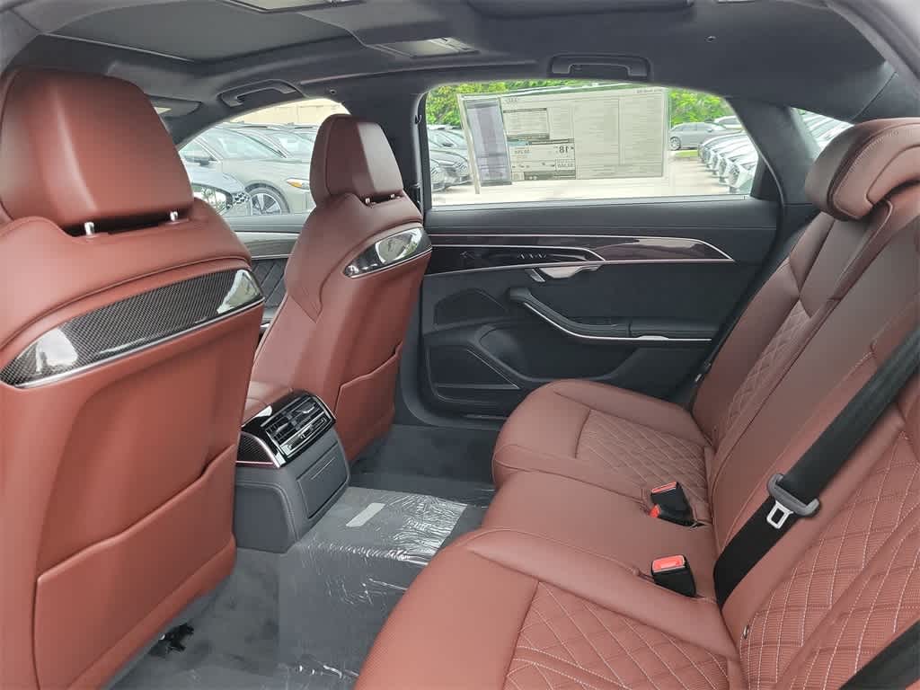 Thumbnail: 2025 Audi S8 - 12