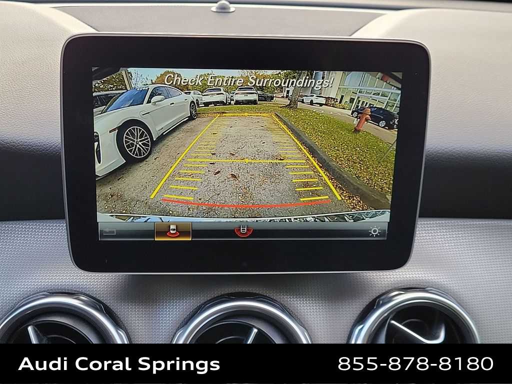 Thumbnail: 2020 Mercedes-Benz GLA - 24