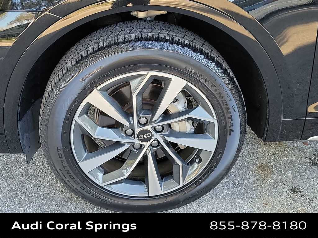 Thumbnail: 2023 Audi Q5 - 16