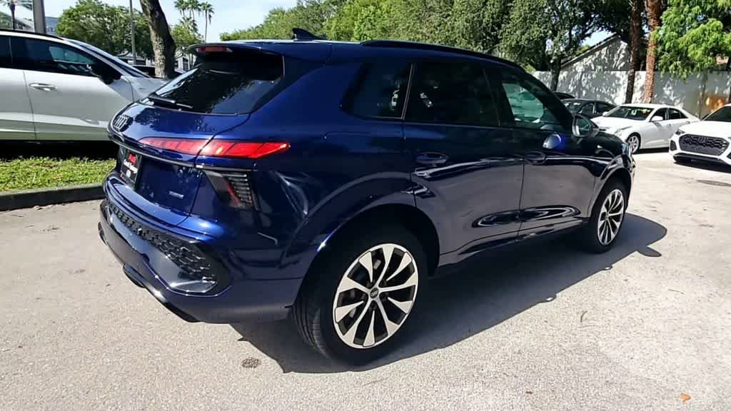 Thumbnail: 2026 Audi Q3 - 8