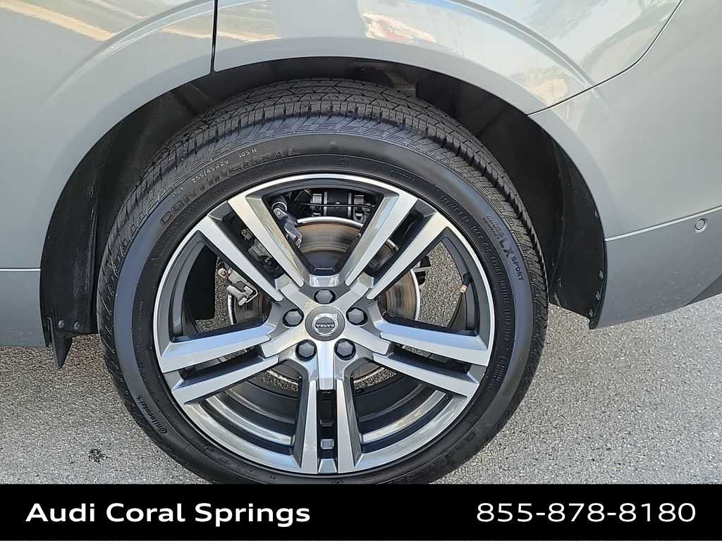 Thumbnail: 2019 Volvo XC60 - 16