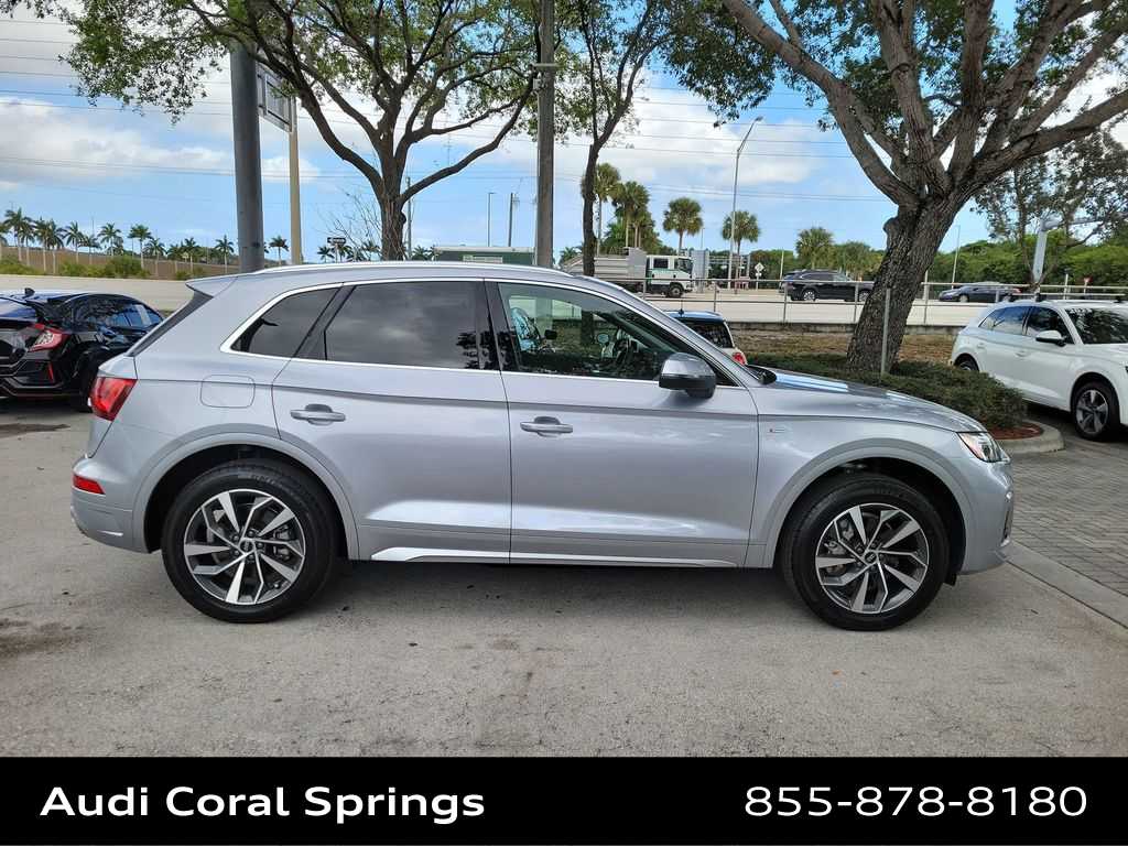 Thumbnail: 2023 Audi Q5 - 9